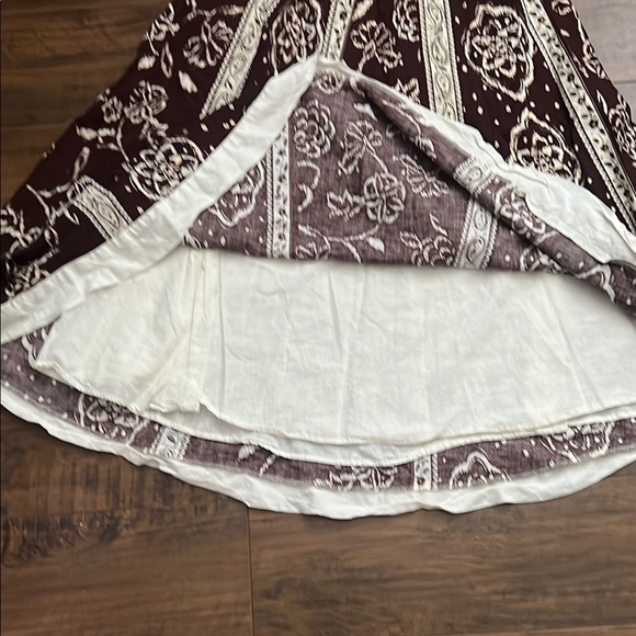 Cotton Floral A-Line Skirt in Brown and White by Coldwater Creek, Sz. Small - Picture 3 of 7
